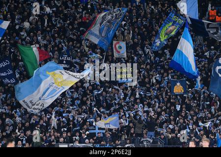 07-03-2023: Sport: Lazio vs AZ ROMA, ITALIA - 7 MARZO: Tifosi del Lazio durante la partita SS Lazio vs AZ Alkmaar UEFA Europa Conference League round del 16 Foto Stock