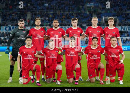 07-03-2023: Sport: Lazio vs AZ ROMA, ITALIA - 7 MARZO: Portiere Mathew Ryan (AZ Alkmaar), Yukinari Sugawara (AZ Alkmaar), Pantelis Hatzidiakos (AZ A Foto Stock