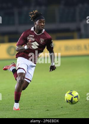 Torino, Italia. 06th Mar, 2023. Yann Karamoh (Torino FC) durante Torino FC vs Bologna FC, calcio italiano Serie A match in Torino, marzo 06 2023 Credit: Independent Photo Agency/Alamy Live News Foto Stock