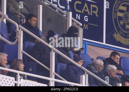 Dozy Mmobuosi potenzialmente il nuovo proprietario di Sheffield United partecipa alla partita del campionato Sky Bet Reading vs Sheffield United al Select Car Leasing Stadium, Reading, Regno Unito, 7th marzo 2023 (Photo by Gareth Evans/News Images) Foto Stock