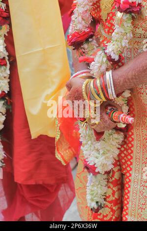 incredibile cultura e tradizione indiana, rituale del matrimonio indiano bengalese Foto Stock