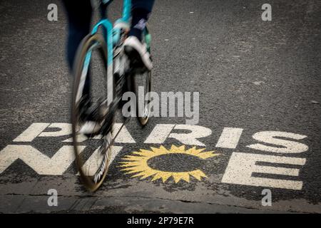 Immagine scattata durante la fase 4 dell'edizione 81st della gara ciclistica Parigi-Nizza di otto giorni, da Saint-Amand-Montrond a la Loge des Gardes (164,7 km) in Francia, mercoledì 08 marzo 2023. FOTO DI BELGA DAVID PINTENS Foto Stock