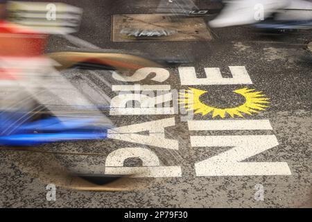 Immagine scattata durante la fase 4 dell'edizione 81st della gara ciclistica Parigi-Nizza di otto giorni, da Saint-Amand-Montrond a la Loge des Gardes (164,7 km) in Francia, mercoledì 08 marzo 2023. FOTO DI BELGA DAVID PINTENS Foto Stock