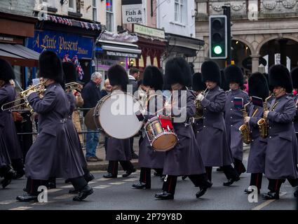 Windsor, Berkshire, Regno Unito. 11th febbraio, 2023. Il cambio della guardia a Windsor oggi. Le Guardie in servizio al Castello di Windsor includono oggi Gurkhas. Credito: Maureen McLean/Alamy Foto Stock