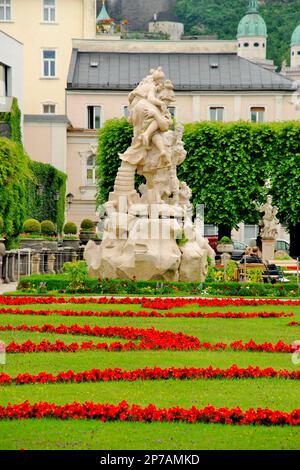 Statua di marmo al Mirabell Garden & Palace, costruita nel 1606 dal principe - arcivescovo Wolf Dietrich per il suo amato Salome Alt, Salisburgo, Austria, Europa Foto Stock