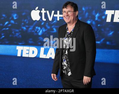 Jeremy Swift arriva alla prima stagione 3 TED LASSO della Apple Original Series che si tiene presso il Regency Village Theater di Westwood, CA, martedì 7 marzo 2023. (Foto di Sthanlee B. Mirador/Sipa USA) Foto Stock