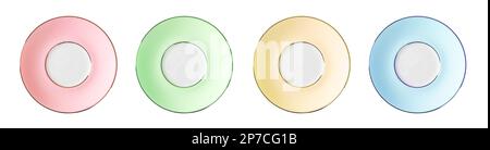Set di ritagli colorati in porcellana. Disco rosa, verde, giallo e blu isolato su sfondo bianco. Stoviglie moderne color pastello. Foto Stock