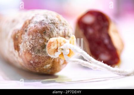 Llonganissa (salsiccia di maiale stagionata e secca catalana) Foto Stock