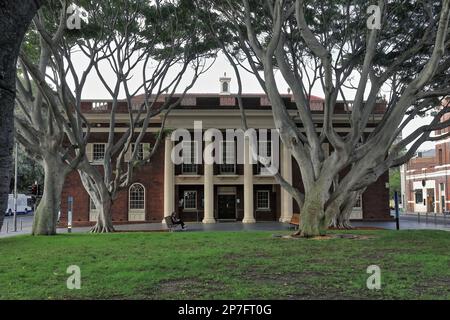 538 il Municipio di Manly costruito in stile Interbellico Classico ed Egiziano Revival nel 1937. Sydney-Australia. Foto Stock