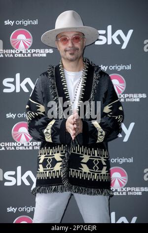 MILANO, ITALIA - 06 MARZO: Joe Bastianich partecipa alla foto-call per 'Pechino Express la via delle Indie' Sky Original il 06 marzo 2023 a Milano, Italia Foto Stock