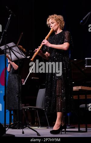 Colonia, Germania. 08th Mar, 2023. Katja Riemann, attrice, è sul palco al Funkhaus come parte del festival di letteratura lit.Cologne. Credit: Rolf Vennenbernd/dpa/Alamy Live News Foto Stock