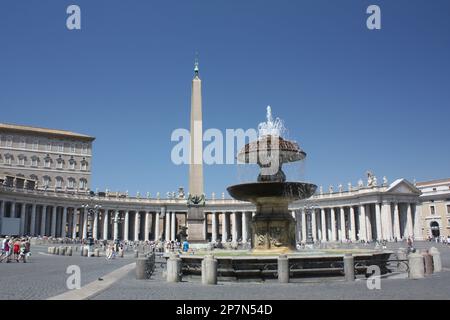 Piazza San Pietro, Roma, Italia Foto Stock