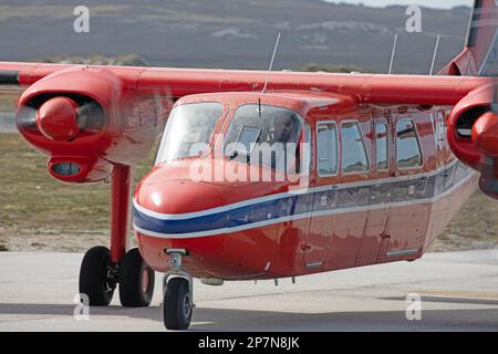 Un britannico Norman B2B Islander, VP-FBN, appartenente al Falkland Islands Government Air Service, FIGAS, presso l'aeroporto di Stanley, Isole Falkland. Foto Stock