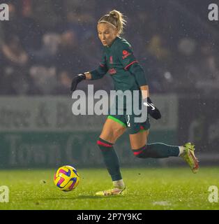 Londra, Regno Unito. 08th Mar, 2023. Londra, Inghilterra, 8th 2023 marzo: Emma Koivisto (2 Liverpool) in azione durante la Barclays fa Women's Super League tra Arsenal e Liverpool al Meadow Park di Londra, Inghilterra. (James Whitehead/SPP) Credit: SPP Sport Press Photo. /Alamy Live News Foto Stock