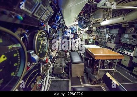 Strumento di navigazione all'interno di un sottomarino in Italia. Foto Stock