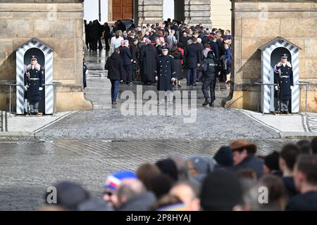 Praga, Repubblica Ceca. 09th Mar, 2023. Gli ospiti invitati arrivano per l'inaugurazione del Presidente eletto Petr Pavel, 9 marzo 2023, Castello di Praga. Credit: Michal Kamaryt/CTK Photo/Alamy Live News Foto Stock