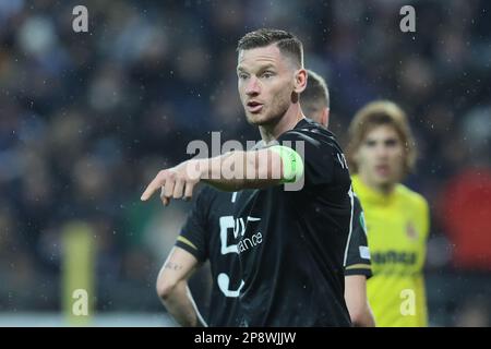 Anderlecht, Bruxelles, 09 marzo 2023. Jan Vertonghen di Anderlecht ha illustrato durante la partita tra la squadra di calcio belga RSC Anderlecht e la spagnola Villarreal CF, la prima tappa del round 16 del concorso UEFA Europa Conference League, ad Anderlecht, Bruxelles, giovedì 09 marzo 2023. FOTO DI BELGA BRUNO FAHY Foto Stock