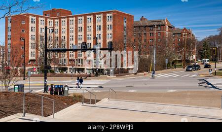 Morewood Gardens, dormitori nel campus di Carnegie Mellon a Pittsburgh, Pennsylvania, USA Foto Stock