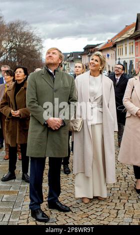 Re Willem-Alexander e la regina Maxima dei Paesi Bassi a Poprad, il 09 marzo 2023, per una visita al patrimonio culturale: Spisska Sobota, per una visita alla St George Church (St. Juraj)?all'ultimo di una visita di Stato di 3 giorni in Slovacchia Photo: Albert Nieboer/Netherlands OUT/Point de Vue OUT Foto Stock