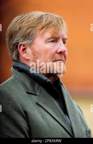 Re Willem-Alexander dei Paesi Bassi a Poprad, il 09 marzo 2023, per una visita al patrimonio culturale: Spisska Sobota, per una visita alla St George Church (St. Juraj)?all'ultimo di una visita di Stato di 3 giorni in Slovacchia Photo: Albert Nieboer/Netherlands OUT/Point de Vue OUT Foto Stock