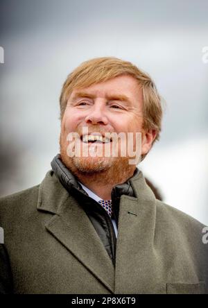 Re Willem-Alexander dei Paesi Bassi a Poprad, il 09 marzo 2023, per una visita al patrimonio culturale: Spisska Sobota, per una visita alla St George Church (St. Juraj)?all'ultimo di una visita di Stato di 3 giorni in Slovacchia Photo: Albert Nieboer/Netherlands OUT/Point de Vue OUT Foto Stock