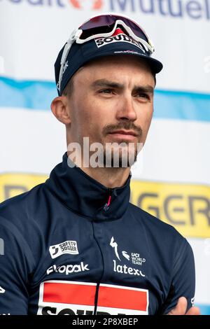 Ritratto del pilota francese Julian Alaphilippe del team Soudal Quick STEP. Il Faun Ardeche Classic è una gara ciclistica di un giorno che si tiene il 25 febbraio 2023. Questa edizione è stata vinta dal francese Julien Alaphilippe (squadra Soudal Quick-STEP) davanti al suo connazionale David Gaudu, (squadra Groupama-fdj) secondo e dal pilota danese Mattias Skjelmose (squadra Trek-Segafredo) terzo. Foto Stock