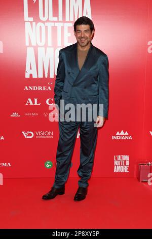 Milano, Italia. 09th Mar, 2023. Milano, anteprima cinematografica 'l'ultima notte d'amore' - Pierfrancesco Favino Credit: Independent Photo Agency/Alamy Live News Foto Stock