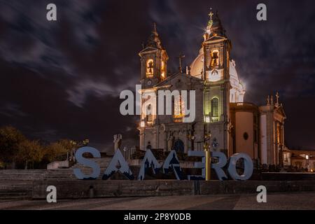 La bellezza notturna del Santuario di Sameiro a Braga Foto Stock