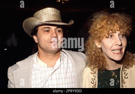**FOTO DEL FILE** Robert Blake è passato via a 89. Robert Blake e la sua prima moglie Sondra Kerr Credit: Ralph Dominguez/MediaPunch Foto Stock