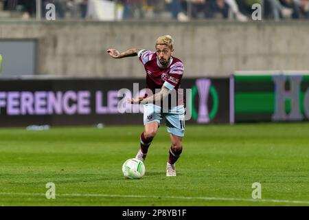 AEK Larnaca affronta il prosciutto ad ovest Unito per una partita di calcio della UEFA Europa Conference League Round 16-1st allo stadio AEK Arena di Larnaca-Cipro il 09 marzo 2023. Foto Stock