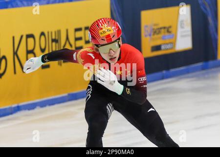 Seul, Corea del Sud. 10th Mar, 2023. LIN Xiaojun della Cina compete durante le manche degli uomini del 1000m al Campionato Mondiale di Pattinaggio a corto circuito ISU a Seoul, Corea del Sud, 10 marzo 2023. Credit: Wang Yiliang/Xinhua/Alamy Live News Foto Stock