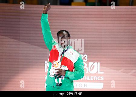 Istanbul, Turchia, 4 marzo 2023. Auriol Dongmo del Portogallo reagisce durante la cerimonia di medaglia di Shot Put Women durante i Campionati europei di Atletica 2023 - Day 2 presso l'Atakoy Arena di Istanbul, Turchia. Marzo 4, 2023. Credito: Nikola Krstic/Alamy Foto Stock