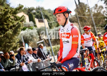 Colle-sur-Loup, Francia, venerdì 10 marzo 2023. Il danese Mattias Skjelmose Jensen di Trek-Segafredo ha illustrato all'inizio della tappa 6 della 81st edizione della gara ciclistica Parigi-Nizza di otto giorni, 197,4km da Tourves a la Colle-sur-Loup, Francia, venerdì 10 marzo 2023. Il palcoscenico è accorciato a causa dei venti forti nella regione. FOTO DI BELGA DAVID PINTENS Foto Stock