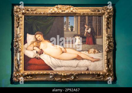 Firenze, Italia - circa Marzo 2022: Venere di Urbino, Tiziano, 1538. Bellezza femminile nell'arte Foto Stock