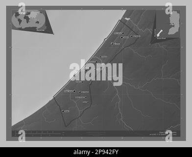 Striscia di Gaza, regione della Palestina. Mappa in scala di grigi con laghi e fiumi. Località e nomi delle principali città della regione. Angolo ausiliario basso Foto Stock