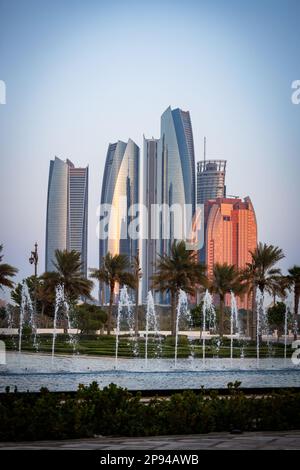 ABU DHABI, EMIRATI ARABI UNITI. 20 ottobre 2022. Vista del complesso Emirates Towers di Abu Dhabi, Emirati Arabi Uniti. Credito: ANT Palmer/Alamy Foto Stock