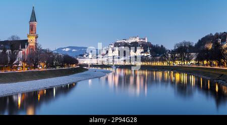 Centro di Salisburgo e fiume Salzach, provincia di Salisburgo, Austria Foto Stock