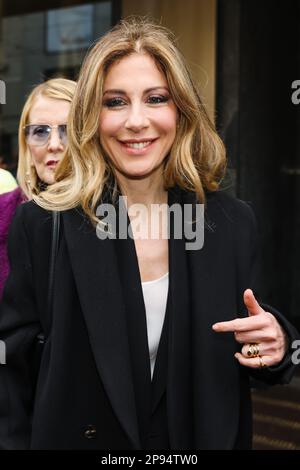 Milano, Italia. 26th Feb, 2023. Francesca Fagnani è presente durante la settimana della moda femminile di Milano Autunno Inverno 2023/2024 il 26 febbraio 2023 a Milano (Foto di Alessandro Bremec/NurPhoto) Credit: NurPhoto SRL/Alamy Live News Foto Stock