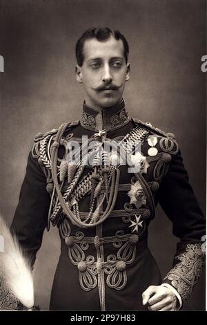 1890 ca, Londra, Regno Unito: Il Principe ALBERTO VITTORIO, Duca di Clarence e Avondale (1864 - 1892) Saxe-Coburg e Gotha, fratello del futuro Re EDOARDO VII d'Inghilterra (1841 - 1910, Principe di Galles). Foto di W. e D. Downey , Londra . Fu il maggiore di Alberto Edoardo, Principe di Galles (in seguito Edoardo VII) e Alessandra di Danimarca. Al momento della sua nascita, era secondo nella linea di successione al trono dopo il padre. Tuttavia, egli ha preceduto suo padre, e la corona alla fine passò al suo fratello minore, il principe Giorgio ( Giorgio V ), il nonno dell'attuale Brit Foto Stock