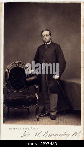 1850 ca , Brighton , GRAN BRETAGNA : Sir William Crisp Hood BURNABY , 3rd Baronet ( 1788 - 1853 ) . Foto di Hennah Kent . Brighton . Comandante di H.M.S. Navy ardent . Sposato con Eleonor Wood (morto nel 1880 ca). - INGHILTERRA - GRAN BRETAGNA - royalty - nobili - Nobiltà - ritratto - ritratto - EPOCA VITTORIANA - barba - barba - barba - ombrello - baffi - baffi - cappello - cappello a cilindro --- Archivio GBB Foto Stock