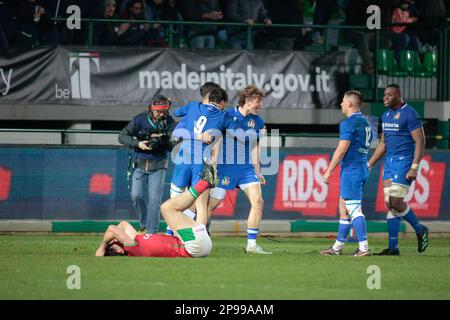 Treviso, Italia. 10th Mar, 2023. L'Italia festeggia la vittoria nel corso del U20 - Italia vs Galles, partita di Rugby sei Nazioni a Treviso, Italia, marzo 10 2023 Credit: Independent Photo Agency/Alamy Live News Foto Stock