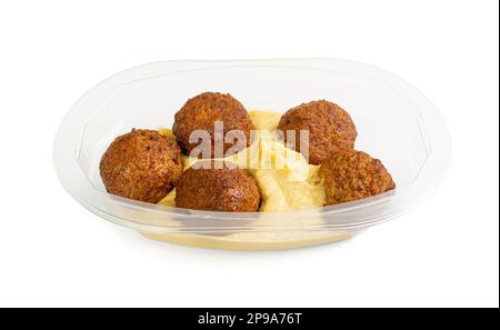 Falafel Balls isolated, palle di ceci fritte, Falafel tradizionali, cibo halal arabo speziato, Falafel su sfondo bianco, Clipping Path Foto Stock
