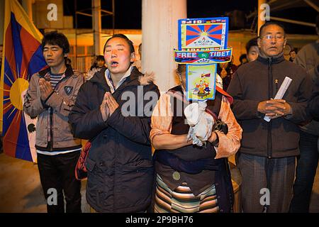 Manifestanti, per un Tibet libero, nel Monastero di Namgyal, nel complesso di Tsuglagkhang. McLeod Ganj, Dharamsala, Himachal Pradesh, India, Asia Foto Stock