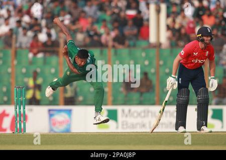 Mustafizur Rahman Bangladesh-Inghilterra 1st T20I partita di tre serie di partite allo stadio di cricket Zahur Ahmed Chowdhury, Sagorika, Chattogram, Bangladesh. Foto Stock