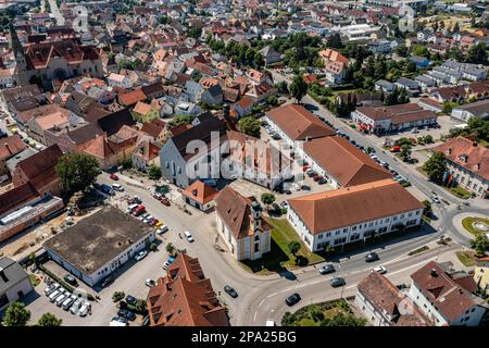 Veduta aerea del centro di Beilngries nel parco naturale di Altmuehltal, Baviera, Germania Foto Stock