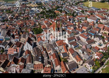 Veduta aerea del centro di Beilngries nel parco naturale di Altmuehltal, Baviera, Germania Foto Stock