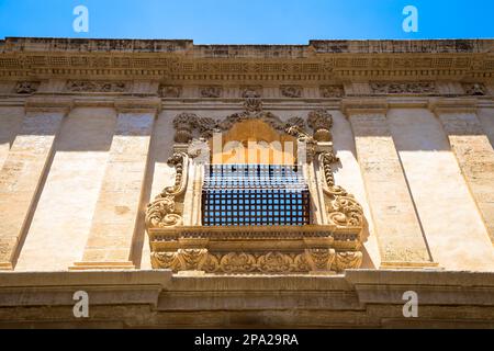 San Francesco è una delle molte nuove chiese costruite dopo la città di Noto è stata praticamente distrutta dal terremoto del 1693. In stile barocco Foto Stock