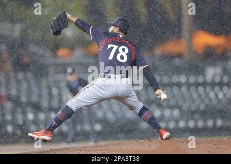 10 marzo 2023, Sarasota FL USA; il lanciatore dei Minnesota Twins Simeon Woods Richardson (78) durante una partita di allenamento primaverile della MLB Baltimore Orioles a ed Smit Foto Stock