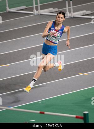 Angelina Topic della Serbia in gara nella finale di salto alto femminile ai Campionati europei di atletica indoor alla Ataköy Athletics Arena di Istanbul Foto Stock