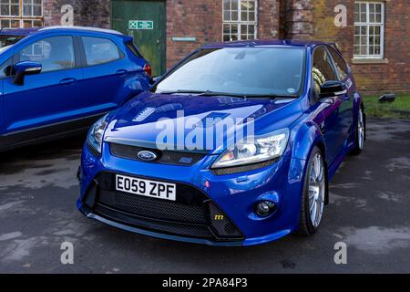 2009 Ford Focus RS ‘EO59 ZPF’ in mostra all’assemblea Ford tenutasi presso il Bicester Heritage Centre il 26th febbraio 2023. Foto Stock